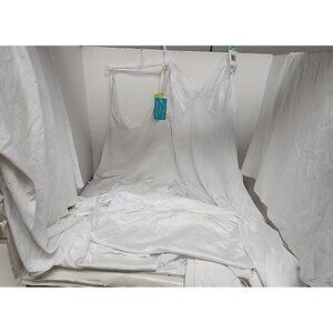 Siix Assorted Styles And Sizes  Of Slips Name Brands Minor Dirt Marks New!!!